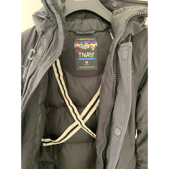 Aritzia TNA Bancroft parka - Picture 6 of 7